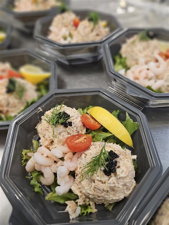 Hjemmelavet laksesalat