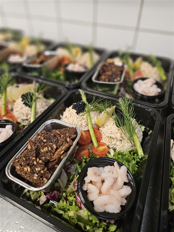 Hjemmelavet laksesalat